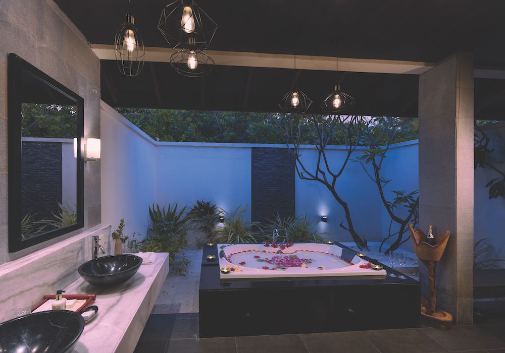 2-Bedroom Sunset Family Beach Villa photo 3